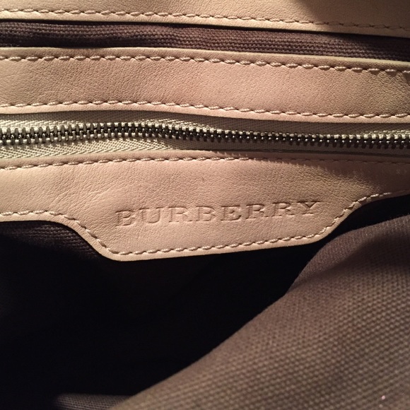 Burberry Nova Check Purse - Picture 2 of 7